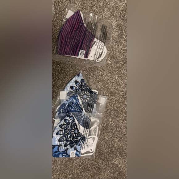 Huge lot of 23 Vera Bradley Cotton Masks NEW - Picture 5 of 5